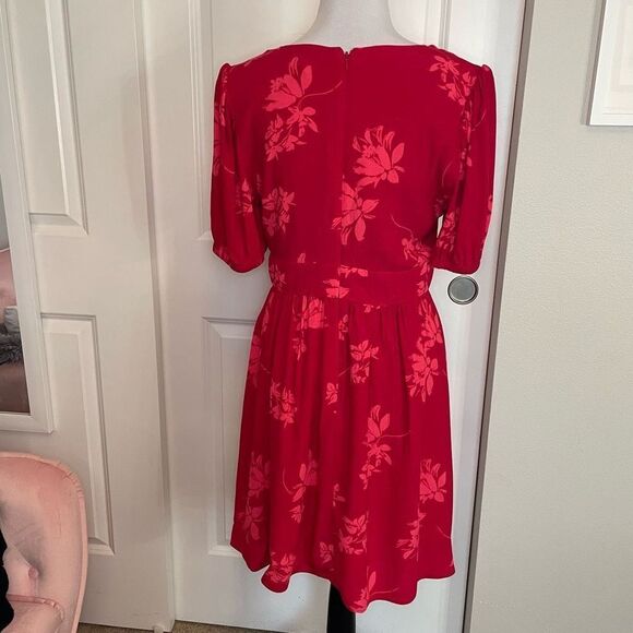 Chelsea28 Red Floral Button Front Dress size Medium - Picture 14 of 15